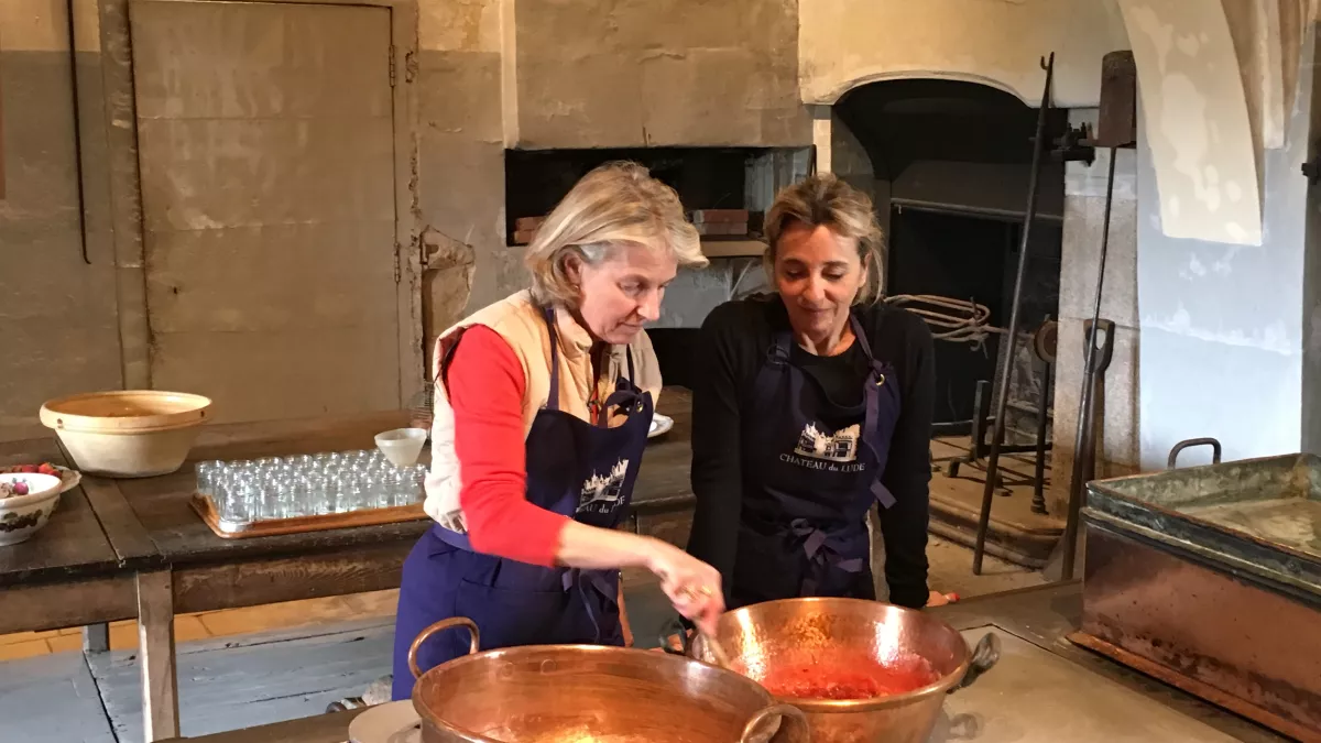 Sylvie Denis et la Comtesse Barbara de Nicolaÿ