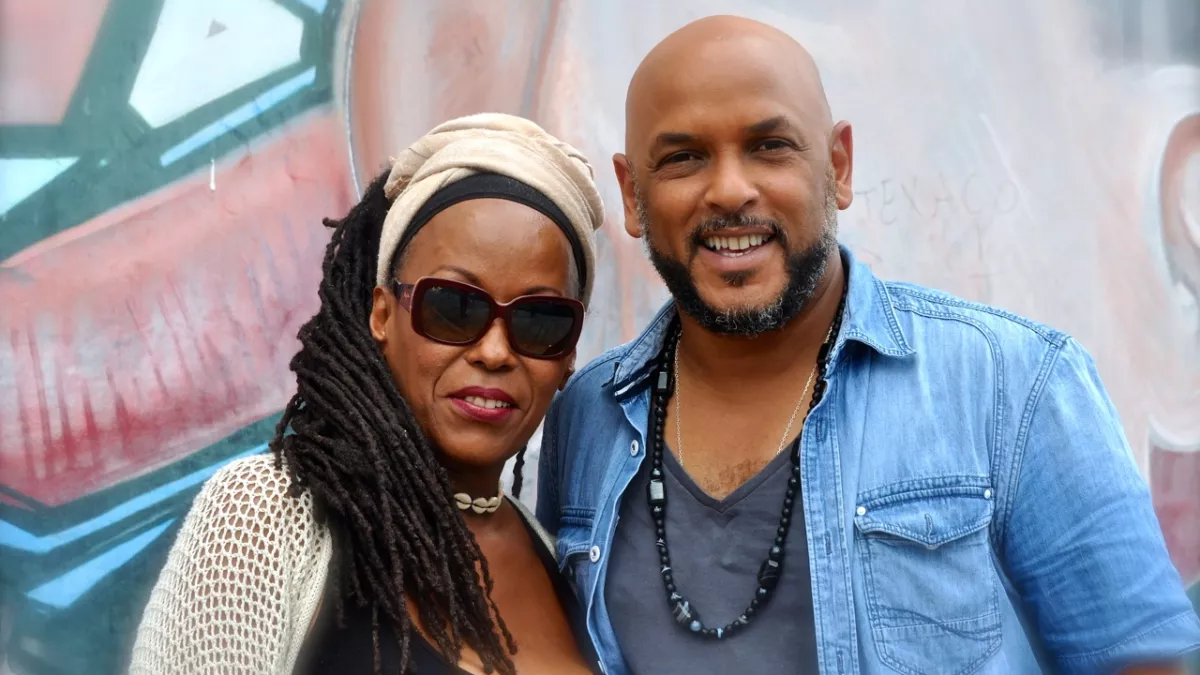 Victor O et Renélyse Cimper, lors du tournage de Ziétaj'