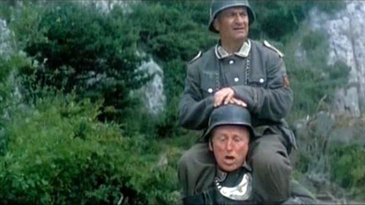  Louis de FUNES et BOURVIL (La Grande Vadrouille - de Gérard OURY - 1966