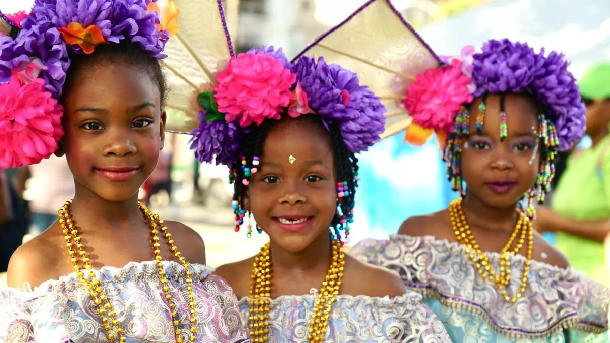 CARNAVAL DE TRINIDAD, LE CIMENT DE LA NATION RAINBOW
