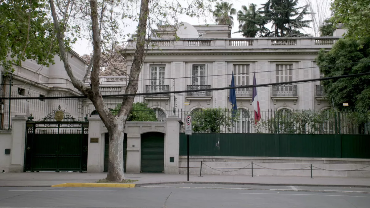 CHILI, 1973, UNE AMBASSADE FACE AU COUP D'ETAT