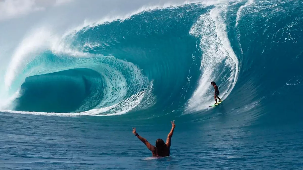 À la recherche de Teahupo'o