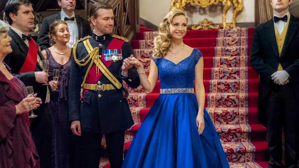 Une jeune femme découvre que son amoureux depuis un an est en réalité un prince héritier. Elle va devoir s'adapter à un mode de vie très différent du sien.