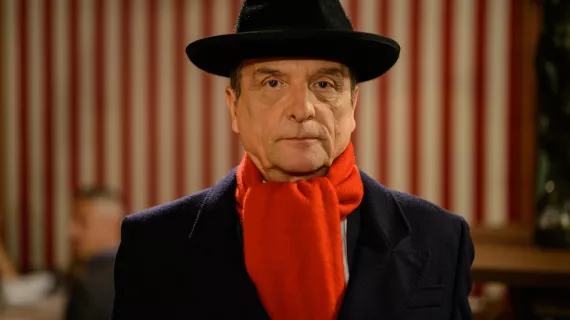 LE CHAPEAU DE MITTERRAND