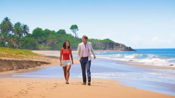 MEURTRES AU PARADIS - Joséphine Jobert et Kris Marshall
