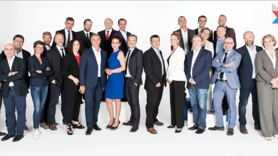DIMANCHE EN POLITIQUE