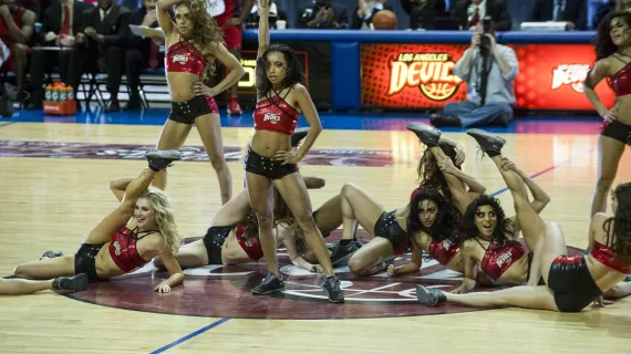 HIT THE FLOOR S01
