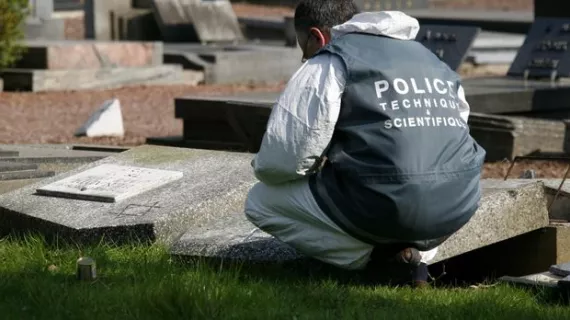 POLICE SCIENTIFIQUE : QUAND LES VRAIS EXPERTS...