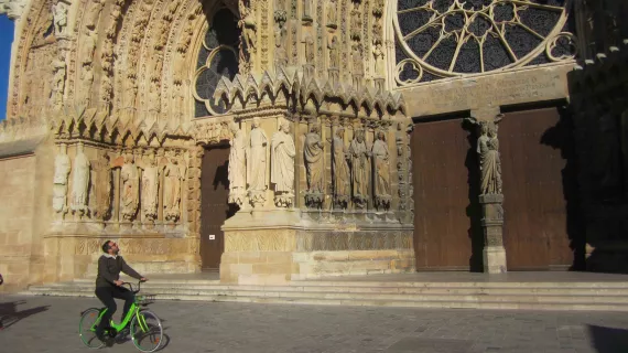 Pourquoi chercher plus loin - Sacrée Reims