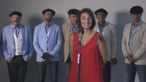 Anne Etchegoyen et le chœur d'hommes Aizkoa
