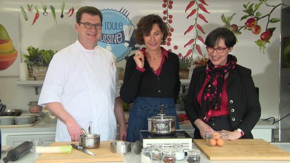 Ça roule en cuisine - Sophie Menut AVEC Catherine et Marc Faivre - crédit FTV