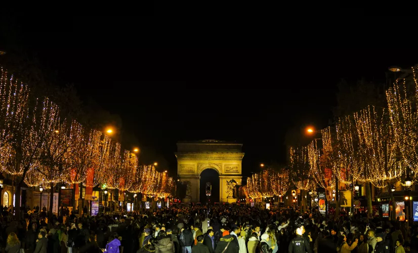 © Sylvain Bachelot Illuminations Champs Elysées 2024