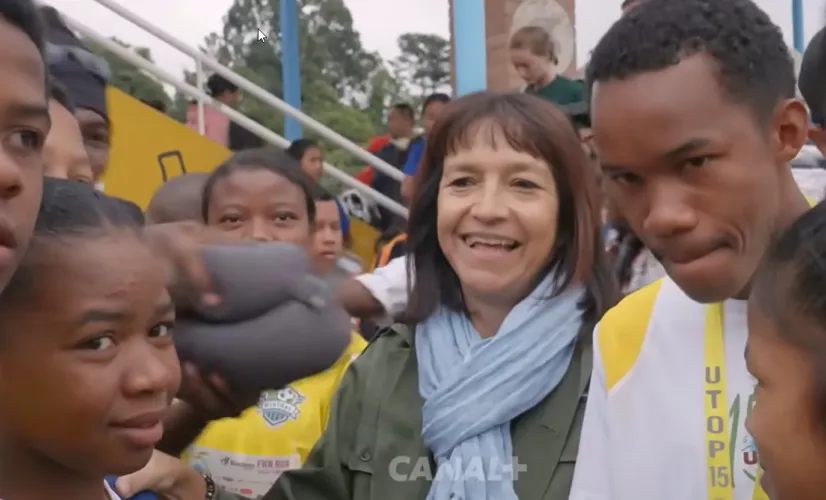 Le mercredi 3 juin en prime time, la case documentaire Archipels sur Réunion la 1ère vous propose une immersion poignante de 52 minutes au cœur de l'engagement humanitaire. Réalisé par Estelle Jomaron-Galabert (Bis répétita), « Madame Nataly » dresse le portrait sensible, inspirant et sans fard d’une femme qui a choisi de faire de la résilience son combat quotidien entre La Réunion et Madagascar