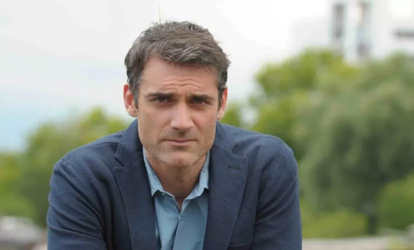 César Wagner, notre flic au grand cœur, célibataire endurci et hypocondriaque compulsif, est de retour pour deux nouvelles enquêtes inédites !