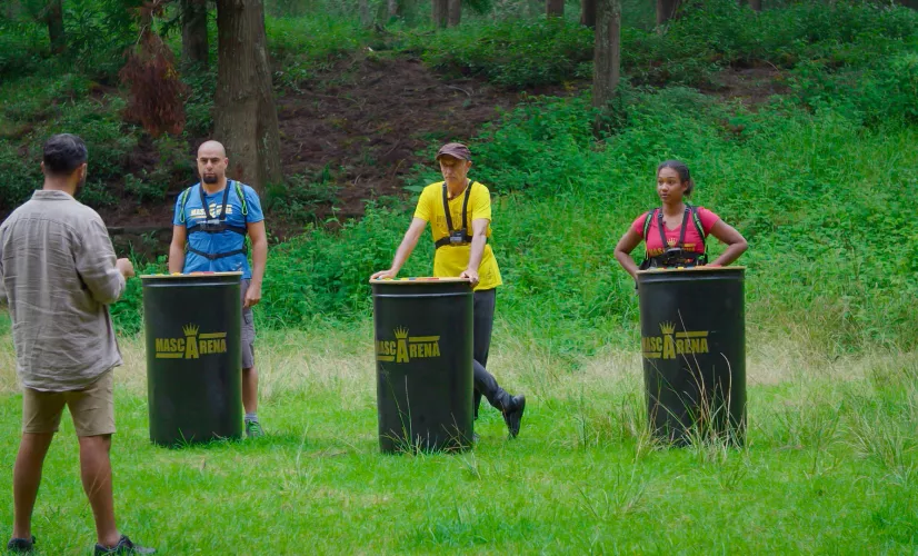 MASCARENA, L’ILE INTENSE Le 1er jeu d’aventure 100% réunionnais 3 candidats, 1 gagnant 1 objectif, venir en aide à des associations caritatives  1 décor naturel, l’Ile Intense  Chaque émission se déroulera dans une commune différente de l’île, emmenée par le Game Master, Tony Boyer