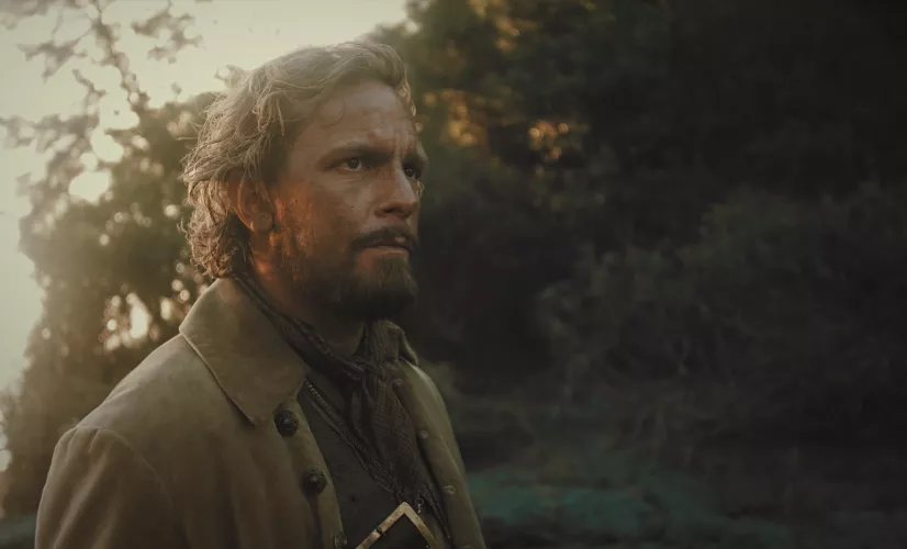 Documentaire-fiction historique – écrit et réalisé par William Cally Ce film abordera un chapitre inédit de l’Histoire des Pirates de l’océan Indien : la vie et le destin du capitaine forban John Bowen, rendu célèbre notamment par le naufrage de son navire pirate « Le Speaker » en 1702 sur les récifs de l’île Maurice.