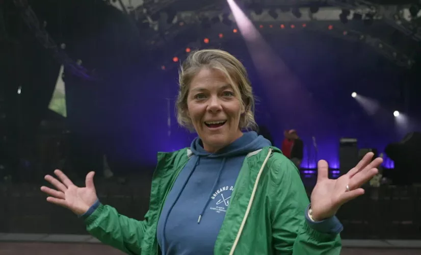 Envie dehors Mortagne - Julie au festival de Poupet  Julie au festival de Poupet