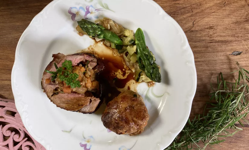  Roulé d'agneau farci 