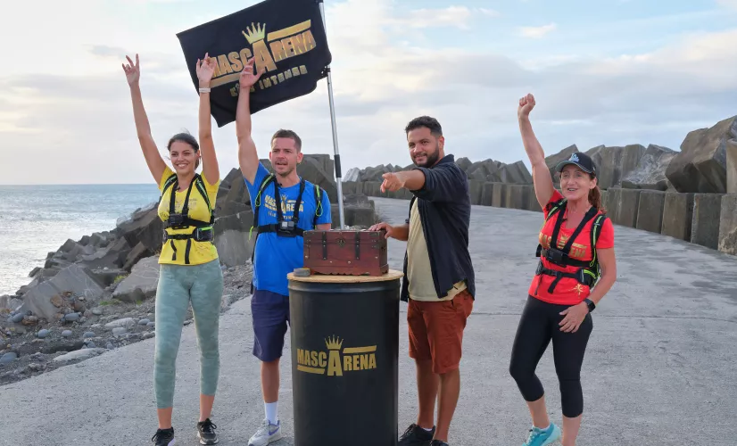 MASCARENA, L’ILE INTENSE Le 1er jeu d’aventure 100% réunionnais 3 candidats, 1 gagnant 1 objectif, venir en aide à des associations caritatives  1 décor naturel, l’Ile Intense  Chaque émission se déroulera dans une commune différente de l’île, emmenée par le Game Master, Tony Boyer