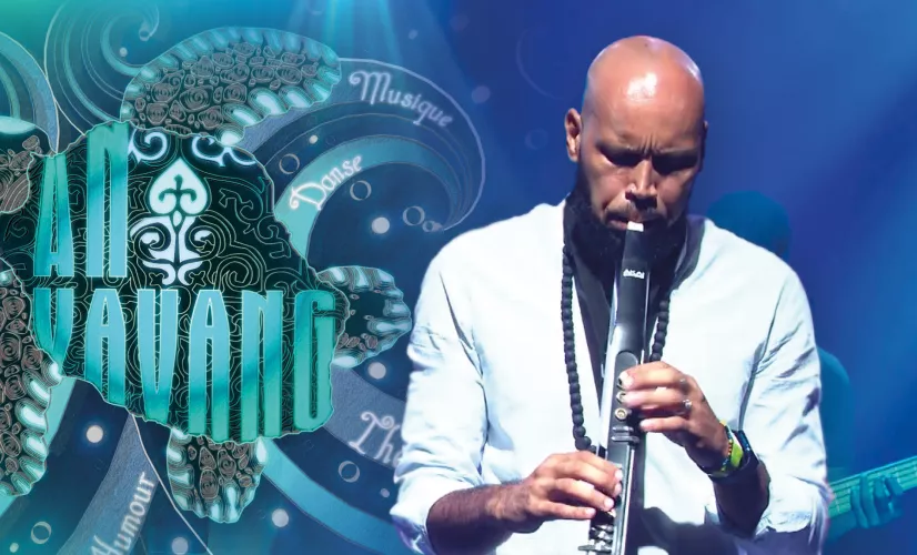 Un collectif de haut niveau, original, et exceptionnel, qui laisse un bel espace aux talents d’improvisateurs des musiciens autour d’une interaction alchimique particulièrement volcanique. « Zoology » propose la meilleure définition possible du jazz.