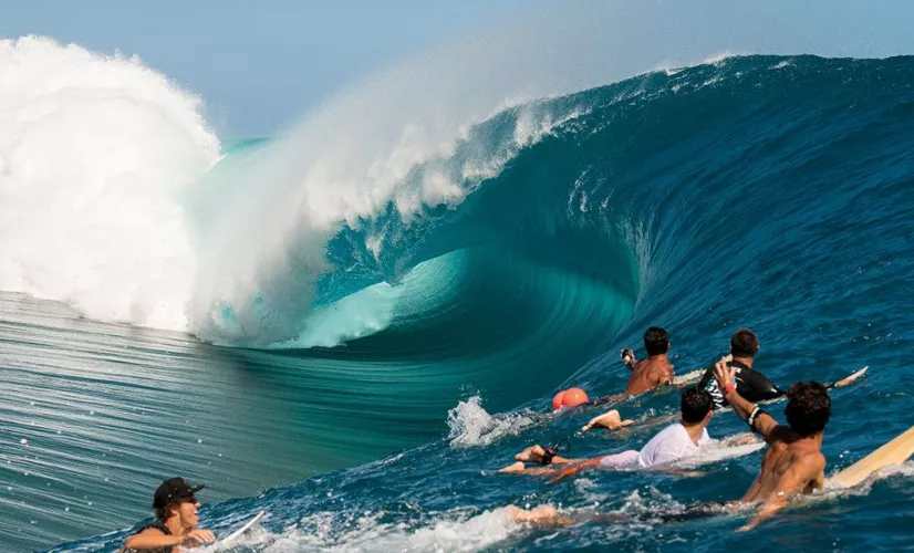 La vague de Teahupo'o