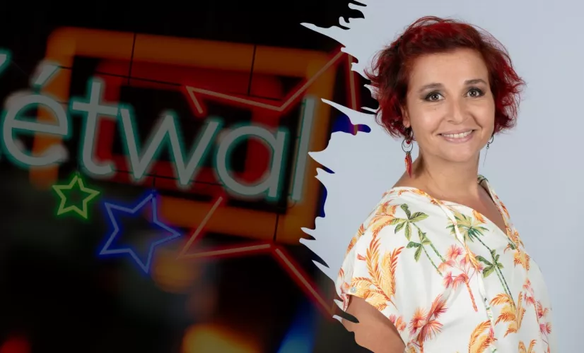 Chaque semaine, Lilou i sava rouv’ la scène pou bann’ talents d’ici et d’ailleurs dann’ Zetwal, la nouvelle émission musicale de Réunion la 1ere. Aterla, n’aura point d’artifices, n’aura point de playback : juste la musique telle qu’elle est, vivante, vibrante avec toute l’authenticité des artistes. Tout’ domoun i sa artrouv autour d’un son, d’un sourire, d’une vibration partagée.