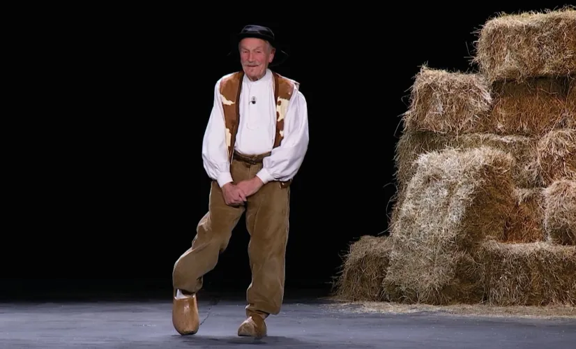 Claude Vanony fête ses 90 ans sur scène à Gerardmer © Supermouche Productions