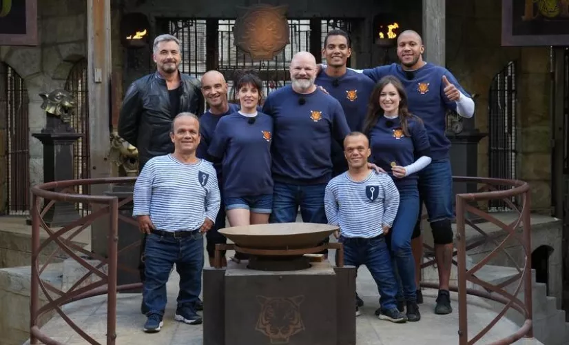 Retrouvez pour cette troisième émission :  Philippe Etchebest, Ciryl Gane, Elsa Esnoult, Terence Telle, Erika Moulet, Aldebert     Ils joueront pour l'Association Pompiers Solidaires     Pompiers Solidaires est une organisation humanitaire qui a pour vocation d’agir aussi bien au niveau local qu’à l’international afin de préparer les populations aux risques et aux crises, dans une logique de long terme et dans le respect des aspects culturels, sociaux et politiques du lieu de son action. Elle est en outre 