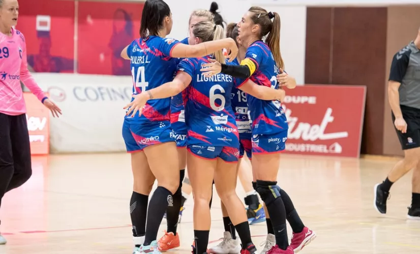 hand feminin Merignac