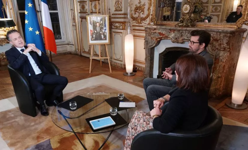 Tournagetournage à l'hôtel de Roquelaure avec C. Béchu