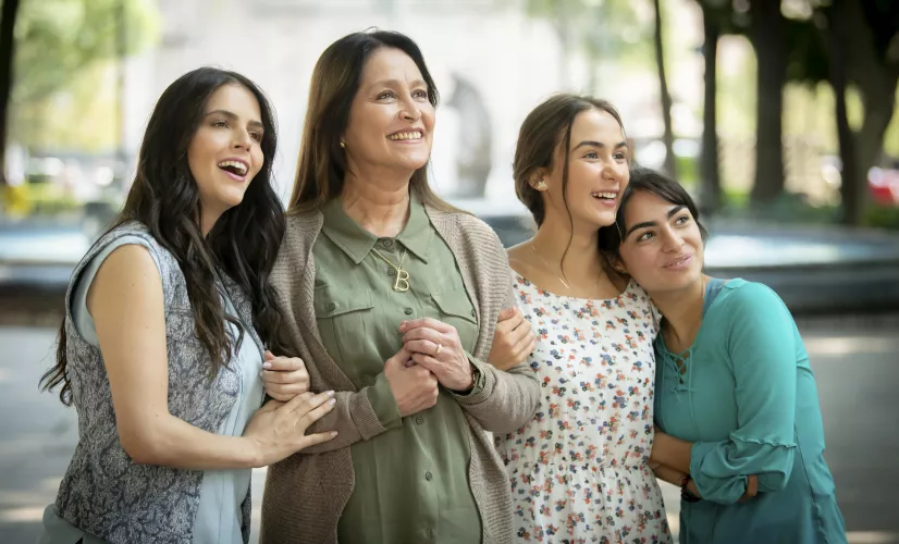 Par delà l'amour Par delà l'amour