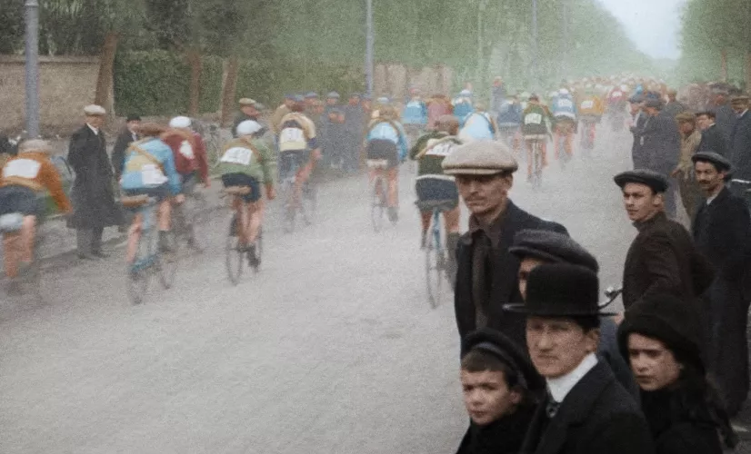 LE TOUR DE FRANCE UNE PASSION FRANCAISE